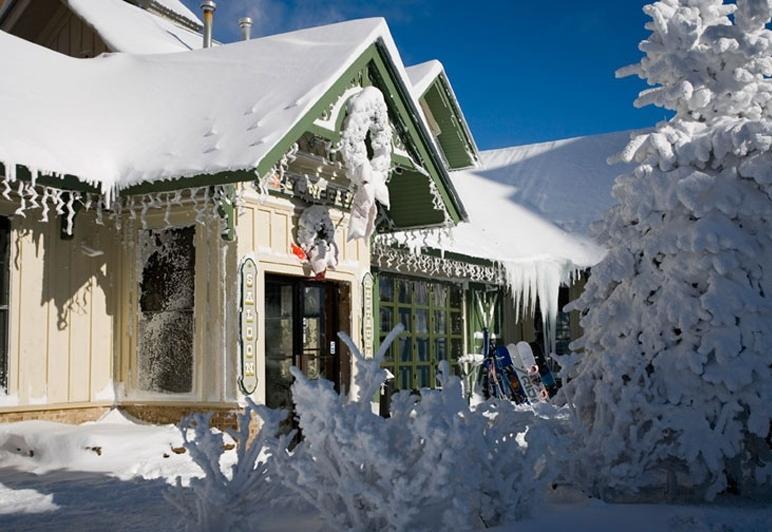 Inn At Snowshoe Buitenkant foto